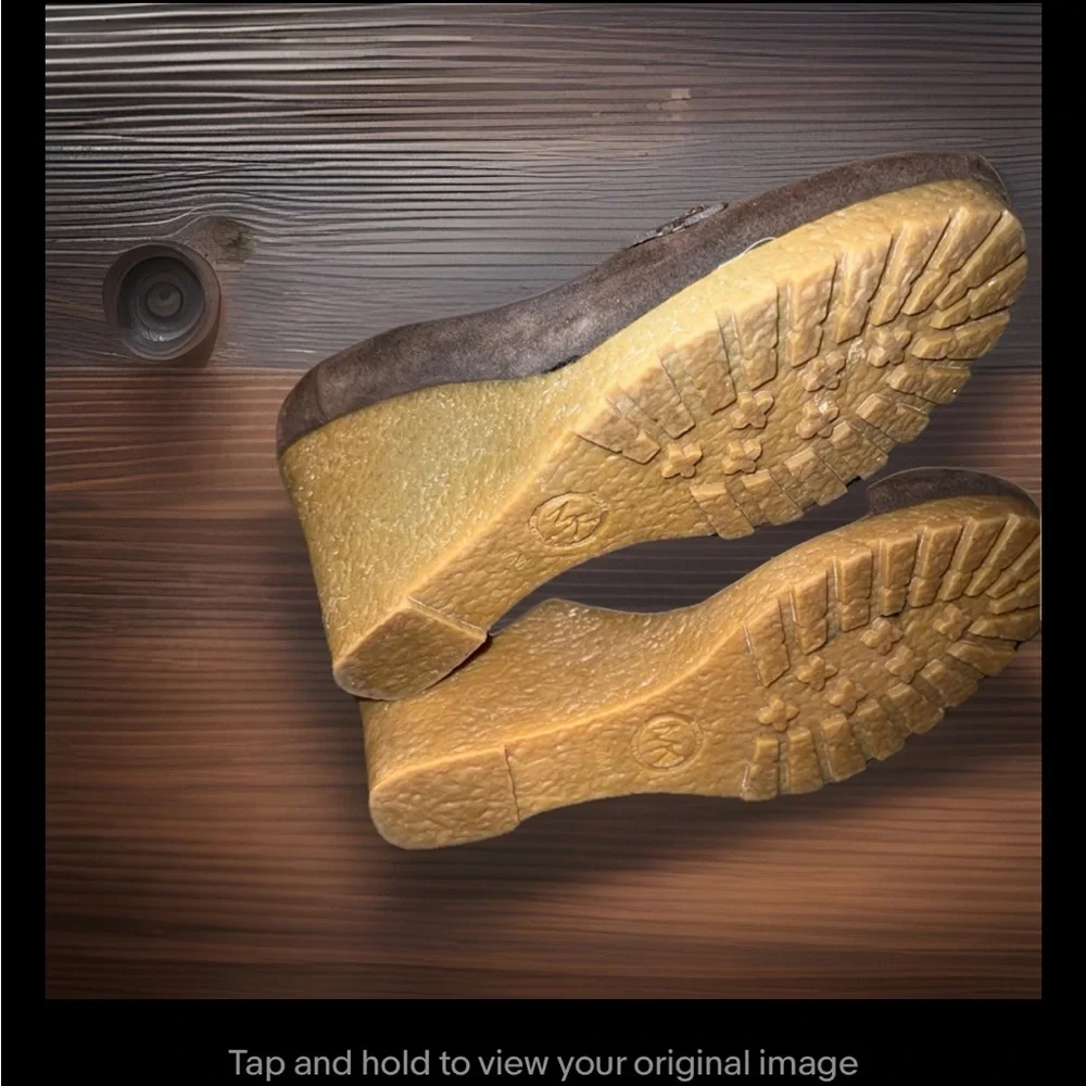 Michael Kors Rory Suede Penny Pump Wedges, women’s size 7 - Picture 7 of 8